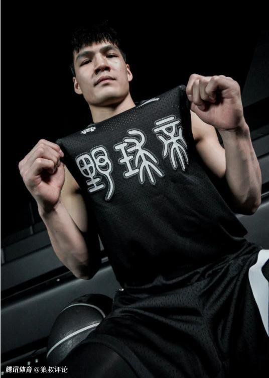 《永春白鹤拳》爆内幕 郑佩佩四十年心属梁家仁 2014-08-05 由香港著名导演梁家仁执导的现代时尚功夫喜剧电影《永春白鹤拳之擎天画卷》将于本月15日登陆全国院线，该片由成龙弟子易扬、杨政、赵聪、新晋模特沈芳熙领衔主演，香港著名演员、梁家仁密友郑佩佩、汤镇业、黄一 《永不失联的爱》：共探这段治愈之旅 2025-05-20 电影《永不失联的爱》讲述经历人生剧变的林七七（孙伊涵 饰演）在甘孜经营民宿时偶遇自我疗愈的林南一（郭俊辰 饰演），两人相知相爱、相互救赎。